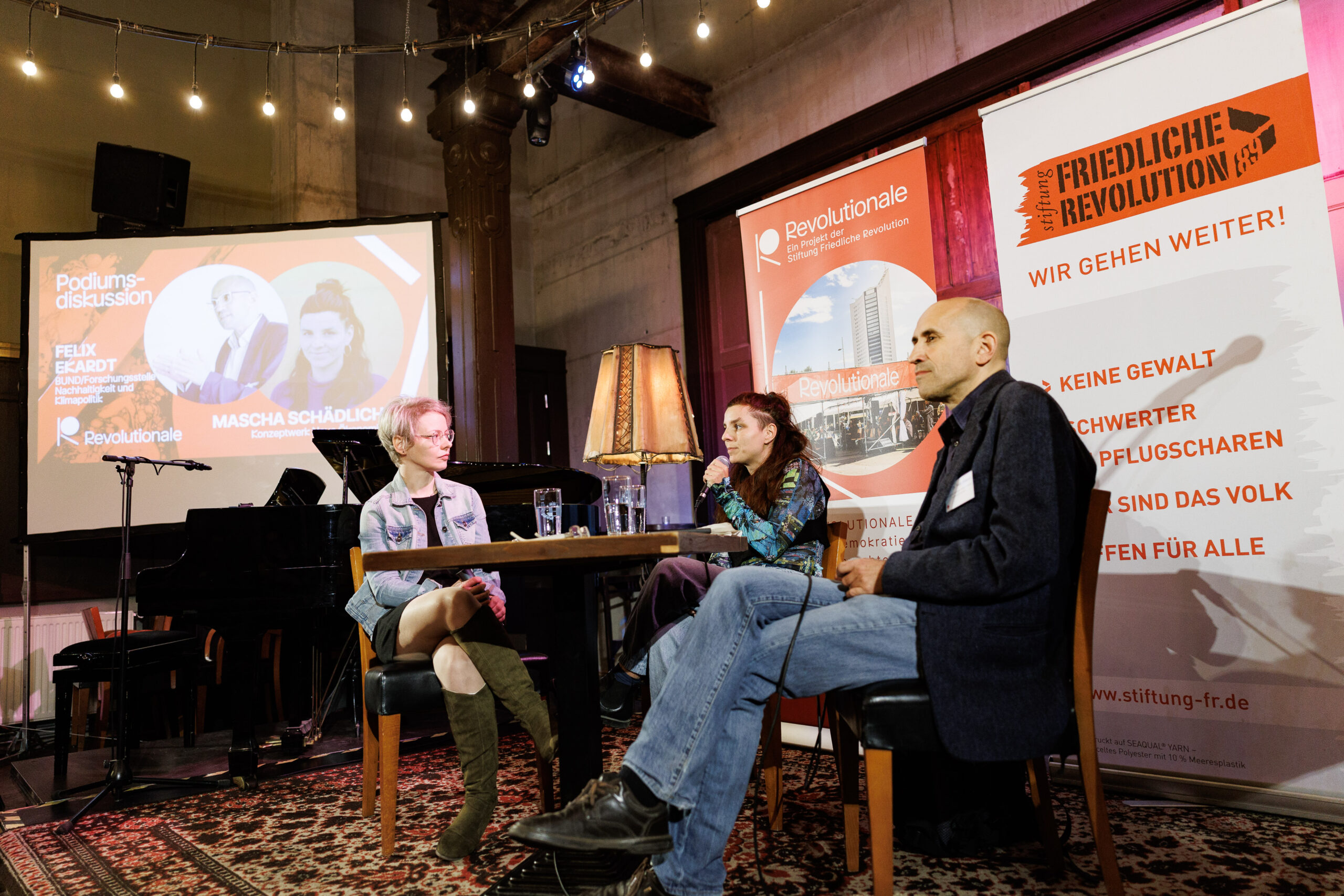 Revolutionale - IRT26 Opening Internationaler Runder Tisch 2026